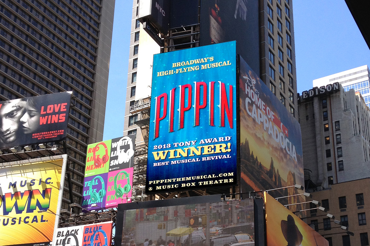 Clear Channel Spectacolor